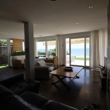 Vivir En La Playa Roche