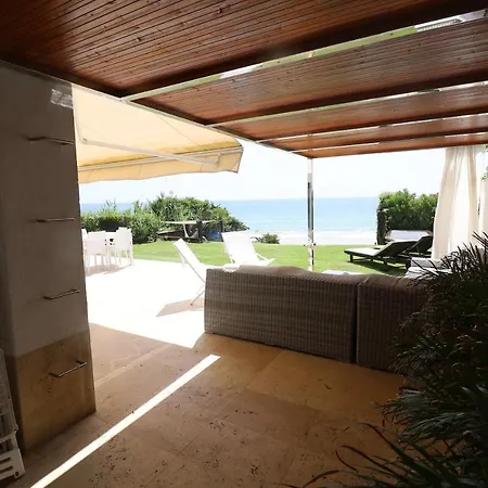 Vivir En La Playa Roche